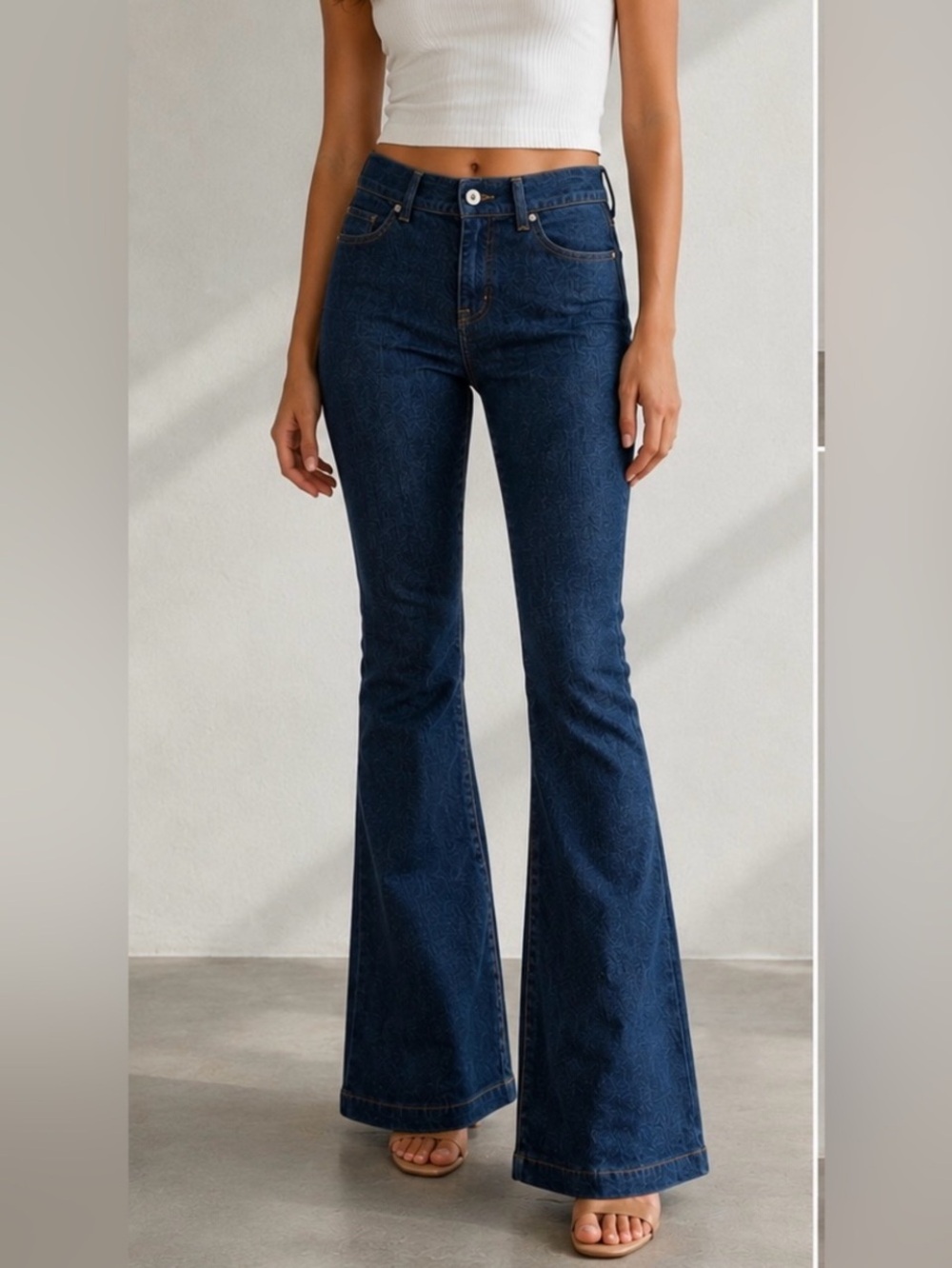 SPANXshape Pull On Flare Jeans Women’s Indigo High Rise Stretch Size S.